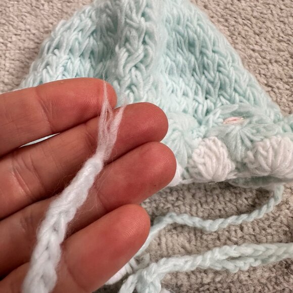 Adorable 3-Piece Hand-knit Baby Sweater Doll Clothes Set Hat Booties Blue/White - Picture 7 of 8